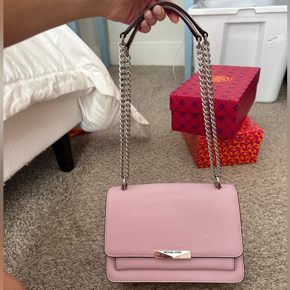 Gorgeous pink color Micheal Kors shoulder bag